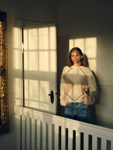 Neo Noir - Inga Check Fluff Knit Blouse - Creme