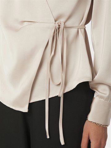 Neo Noir - Caprina Heavy Sateen Blouse - Champagne