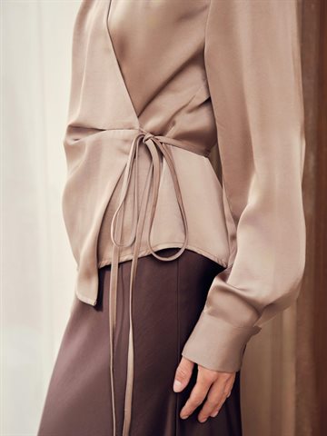 Neo Noir - Caprina Heavy Sateen Blouse - Dark Taupe