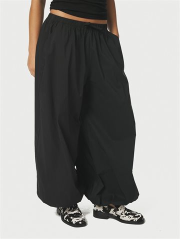 Neo Noir - Roxane Balloon Poplin Pants - Black 