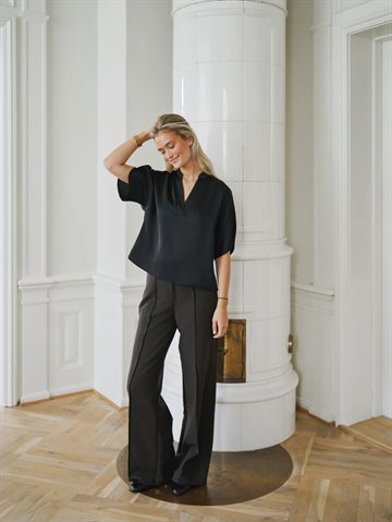 Neo Noir - Anelie Heavy Sateen Blouse - Black