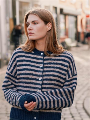 Neo Noir - Isana Stripe Fluffy Knit Cardigan - Navy Stripe