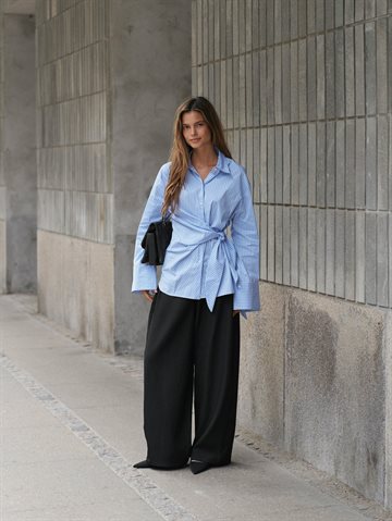 Neo Noir - Helisa Stripe Shirt - Light Blue