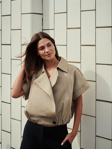 Neo Noir - Lisha Trench Vest - Taupe
