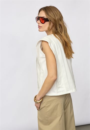 Co\' Couture - Zelli Padded Pleat Top - White