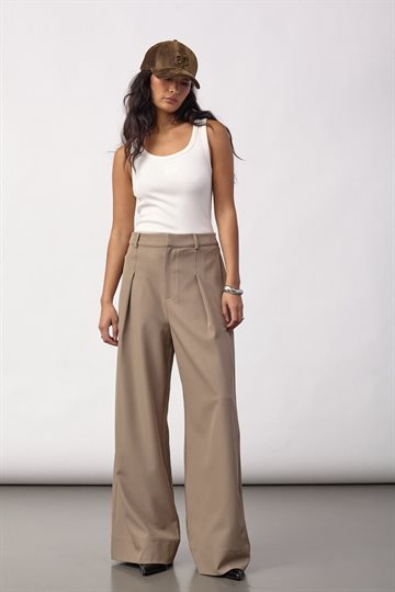 Co\' Couture - Luna Pleat Pant - Taupe