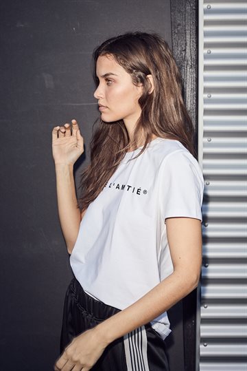 Haute L ' Amitié - Rub Logo Tee - White