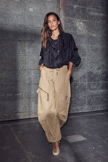 Haute L\' Amitié - Air Zip Pant - Walnut