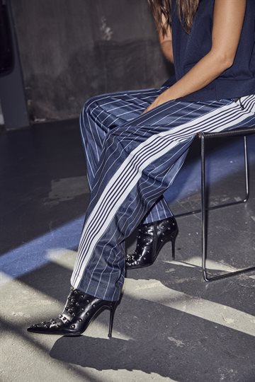Haute L\' Amitié - Baggy Pin Stripe Track Pants - Navy