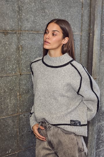 Haute L \' Amitié - Toby Hem Line Knit - Light Grey Melange