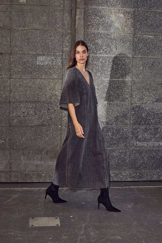 Haute L \' Amitié - Denim Raw Hem Dress - Washed Black