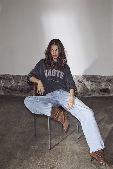Haute L\' Amitié - Barrel Front Pocket Jeans - Bleached Denim