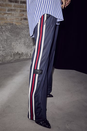 Haute L ' Amitié - Baggy RN Track Pants - Navy