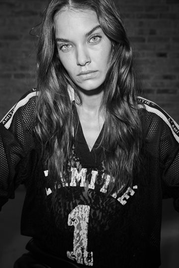 Haute L \' Amitié - Lace Football V-Blouse -  Black