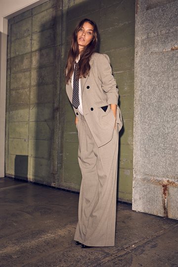 Haute L \' Amitié - Nicole Low Triangle Blazer - Beige Melange