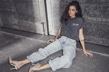 Haute L\' Amitié - Drew Barrel Panel Jeans - Bleached Denim