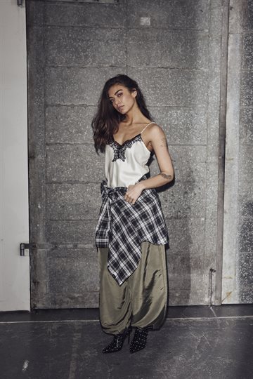 Haute L\' Amitié - Naomi Asym Contrast Lingerie Top - Pearl