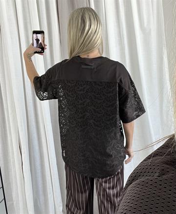 Haute L\' Amitié - Court Lace Tee - Mocca