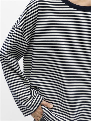 Object - Inara Ls Lo Sweatshirt - Sky Captain Cloud Dancer