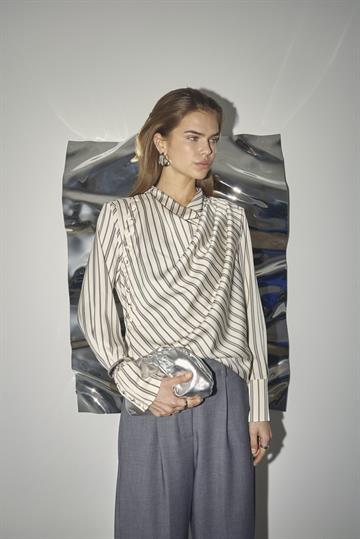 Co' Couture - Helly Button Stripe Blouse - Off White