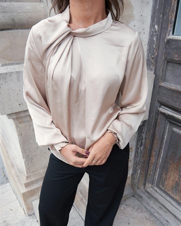 Neo Noir - Fairy Drapy Satin Blouse - Champagne