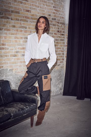 Haute L\' Amitié - Rabi Mix Pocket Pant - Dusty Mocca
