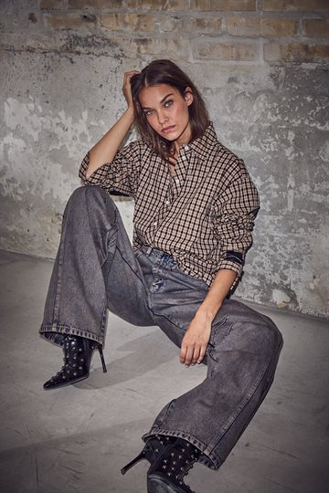 Haute L\' Amitié - Maxi Logo Dessert Check Shirt - Dessert
