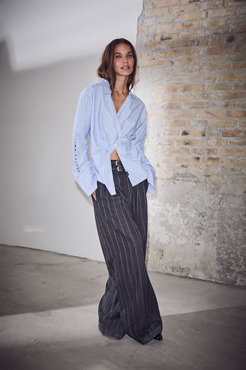 Haute L\' Amitié - Nina Strap Shirt - Pale Blue Stripe