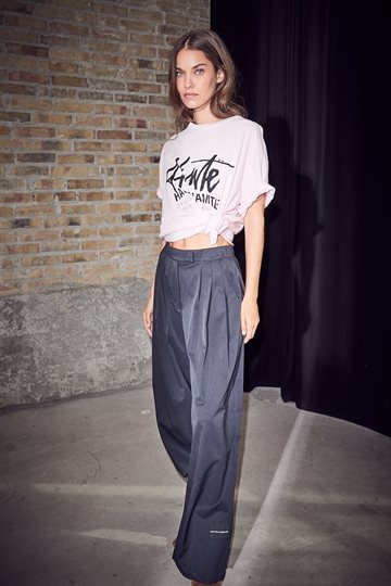 Haute L \' Amitié - Studio Loose Tag Tee - Iced Rose